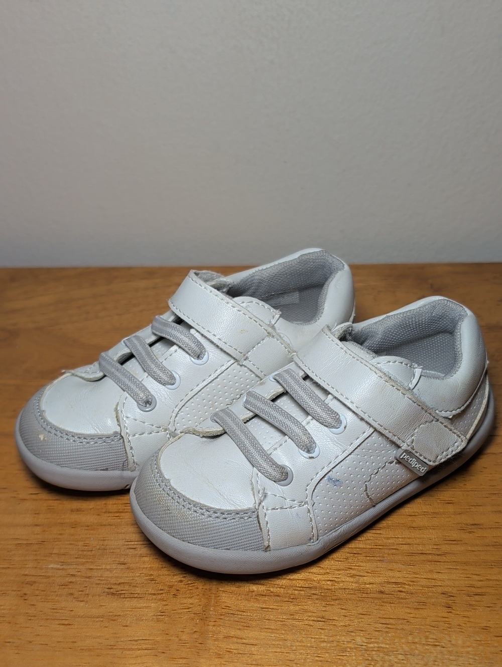 Pediped Dani Grip 'n' Go Sneakers White Gray Hook & Loop Toddler Size 7